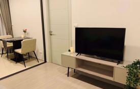 1-dormitorio apartamentos en condominio en Khlong Toei, Tailandia. $155 000