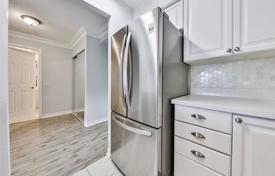 2 dormitorio piso en Scarborough, Canadá. C$682 000