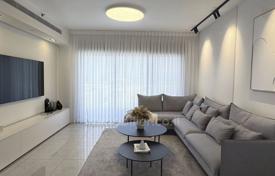 4 dormitorio piso 102 m² en Bat Yam, Israel. $972 000