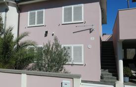 6 dormitorio chalet 76 m² en Privlaka, Croacia. 265 000 €