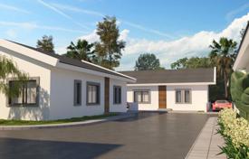 3 dormitorio chalet en Famagusta, Chipre. 250 000 €