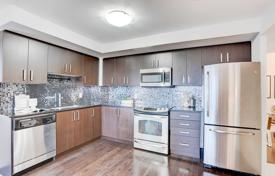 3 dormitorio piso en North York, Canadá. C$923 000