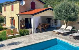 3 dormitorio casa de pueblo 155 m² en Lupoglav, Croacia. 349 000 €