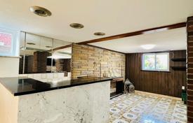 9 dormitorio casa de pueblo en Scarborough, Canadá. C$1 744 000