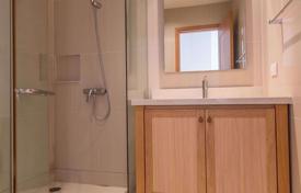 3-dormitorio apartamentos en condominio en Khlong Toei, Tailandia. $3 060  por semana