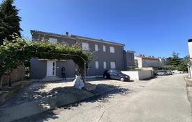 9 dormitorio casa de pueblo 350 m² en Pula, Croacia. 850 000 €