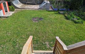 9 dormitorio casa de pueblo en North York, Canadá. C$1 297 000