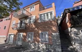 7 dormitorio casa de pueblo 250 m² en Rijeka, Croacia. 450 000 €