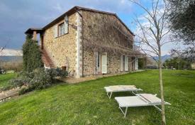 5 dormitorio villa 239 m² en Manciano, Italia. 840 000 €