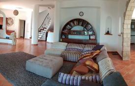 4 dormitorio chalet 262 m² en Tala, Chipre. 830 000 €