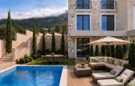 4 dormitorio villa 295 m² en Blizikuće, Montenegro. 600 000 €