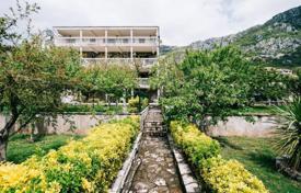 7 dormitorio villa 457 m² en Blizikuće, Montenegro. 1 500 000 €