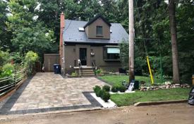 Casa de pueblo – North York, Toronto, Ontario,  Canadá. C$1 957 000