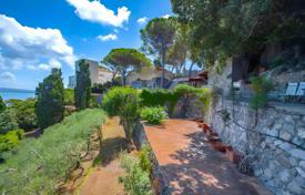 18 dormitorio villa en Porto Santo Stefano, Italia. Price on request