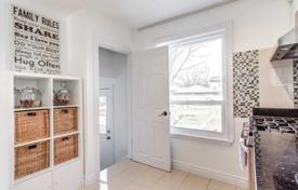 10 dormitorio casa de pueblo en North York, Canadá. C$1 746 000