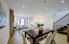 8 dormitorio casa de pueblo en Etobicoke, Canadá. C$2 363 000