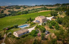 13 dormitorio finca rústica 600 m² en Servigliano, Italia. 2 200 000 €