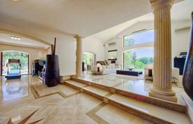 Villa – Mougins, Costa Azul, Francia. Price on request