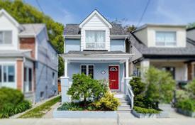 Casa de pueblo – Woodbine Avenue, Toronto, Ontario,  Canadá. C$1 034 000