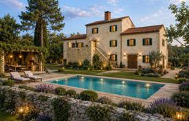 4 dormitorio casa de pueblo 315 m² en Istria County, Croacia. 1 200 000 €