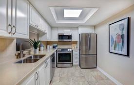 6 dormitorio piso en Scarborough, Canadá. C$881 000