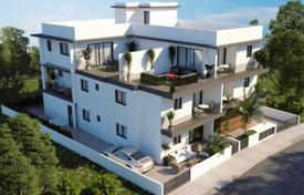 2 dormitorio piso 81 m² en Kiti, Chipre. 218 000 €