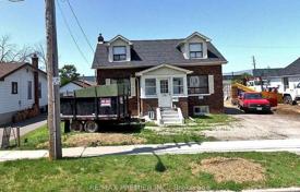 8 dormitorio casa de pueblo en Etobicoke, Canadá. C$1 712 000