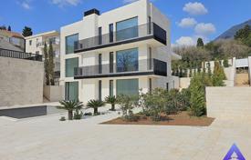4 dormitorio villa 580 m² en Krstac, Montenegro. 2 900 000 €