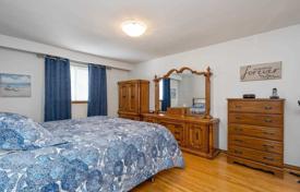 4 dormitorio casa de pueblo en Etobicoke, Canadá. C$1 807 000