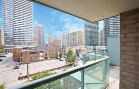 4 dormitorio piso en North York, Canadá. C$798 000