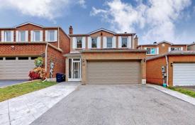 Casa de pueblo – Scarborough, Toronto, Ontario,  Canadá. C$1 035 000