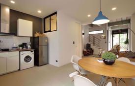 2 dormitorio chalet en Huai Khwang, Tailandia. $336 000