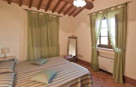 6 dormitorio villa 520 m² en Cortona, Italia. 1 100 000 €
