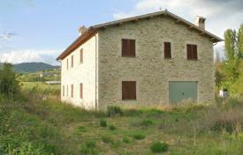 Terreno en Gubbio, Italia. 1 000 000 €