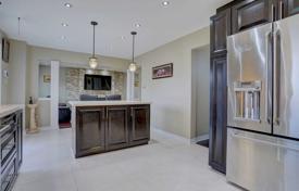 6 dormitorio casa de pueblo en Etobicoke, Canadá. C$2 109 000