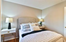 3 dormitorio adosado en Etobicoke, Canadá. C$1 596 000