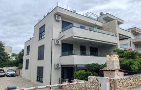 4 dormitorio piso 80 m² en Mandre, Croacia. 350 000 €