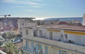 3 dormitorio piso en Juan-les-Pins, Francia. 649 000 €