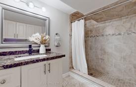 7 dormitorio casa de pueblo en Scarborough, Canadá. C$1 375 000