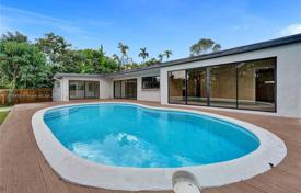 4 dormitorio casa de pueblo 231 m² en North Miami Beach, Estados Unidos. $1 295 000