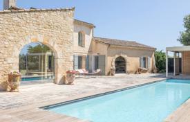 12 dormitorio villa en Arles, Francia. 2 350 000 €