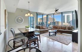 2-dormitorio apartamentos en condominio 108 m² en Fort Lauderdale, Estados Unidos. $800 000