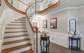 10 dormitorio casa de pueblo en Scarborough, Canadá. C$1 830 000