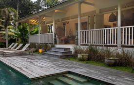 2 dormitorio villa 300 m² en Tumbak Bayuh, Indonesia. $799 000