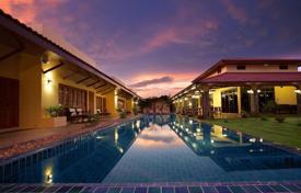 11 dormitorio villa 600 m² en Pattaya, Tailandia. $998 000