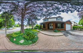 19 dormitorio casa de pueblo en Scarborough, Canadá. C$1 803 000