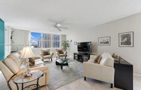 2-dormitorio apartamentos en condominio 136 m² en South Ocean Drive, Estados Unidos. $463 000