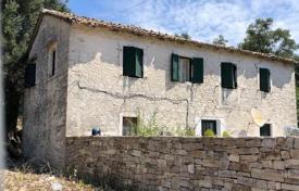 Chalet en Administration of the Peloponnese, Western Greece and the Ionian Islands, Grecia. 250 000 €