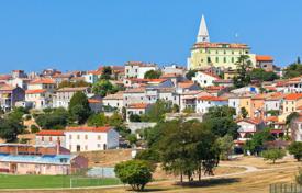 4 dormitorio casa de pueblo 160 m² en Brtonigla, Croacia. 200 000 €