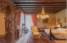 14 dormitorio villa en Lago Como, Italia. Price on request